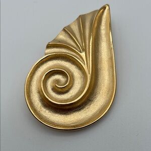 Trifari Vintage Nautilus Gold Spiral Brooch